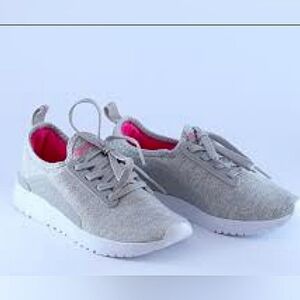 Nautica Travel light weight sneakers silver gray pink shoes 5 6.5 cy